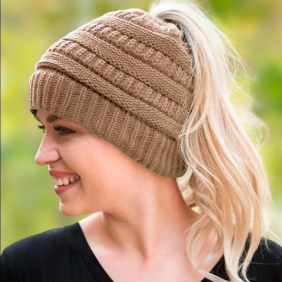 🌹ponytail beanie🌹 - Picture 1 of 3